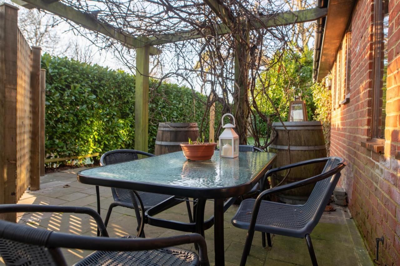 Terlingham Lane Cottage Hawkinge Eksteriør billede