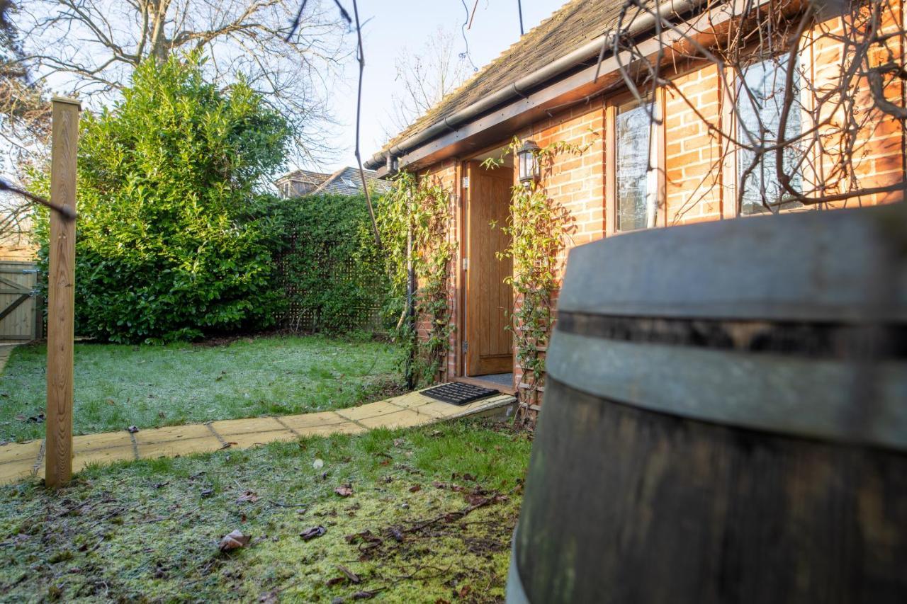Terlingham Lane Cottage Hawkinge Eksteriør billede
